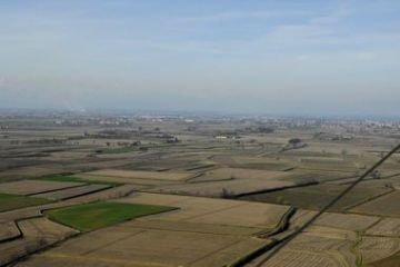 1° Fase - Preparazione dei terreni (Aratura e Concimazione)